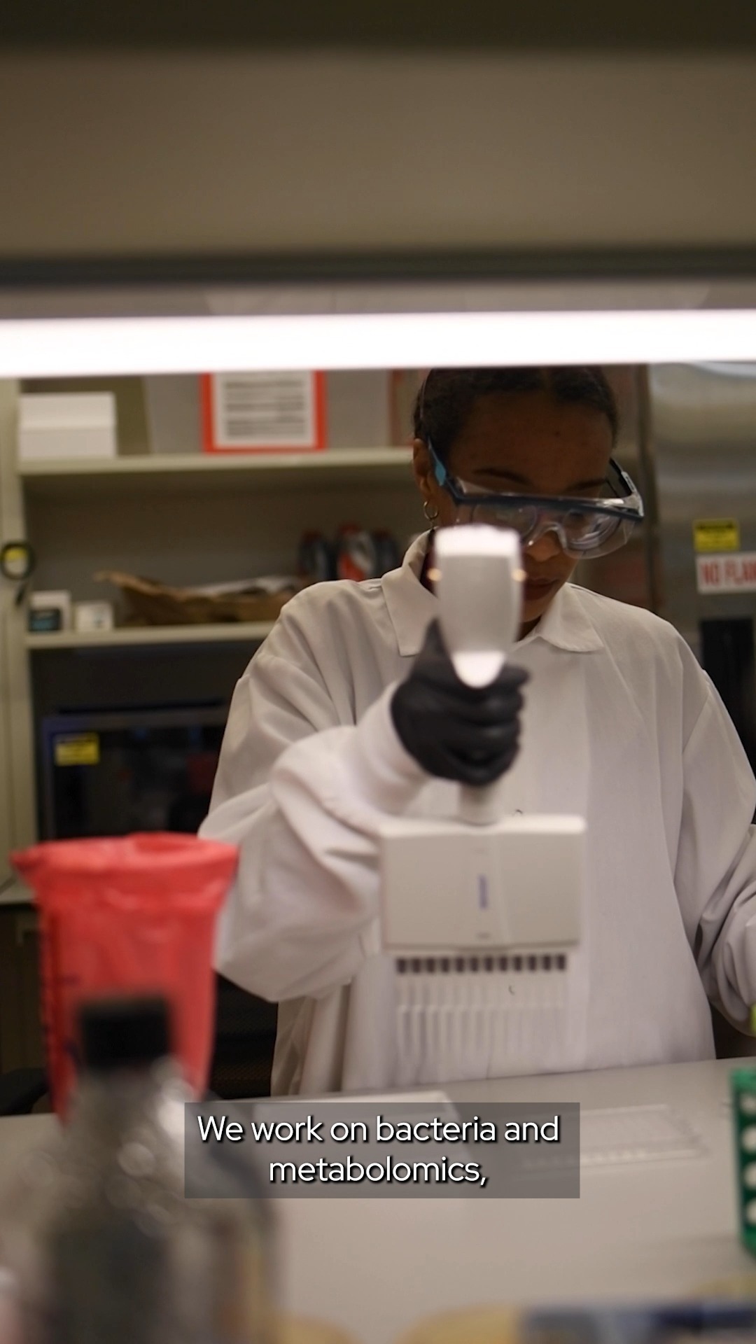 Meet Julia Nepper, Lab Manager in the Chevrette Lab here at WID! 🔬
This post continues our Faces of Discovery series, sharing the people, stories, and impact behind the research happening here at WID.
In the Chevrette Lab, Julia works on bacteria and metabolism, using computational tools to study the chemicals that bacteria produce. This research helps uncover compounds that could lead to new treatments, since many pharmaceuticals, including drugs for infections, cancer, and immunocompromised patients, are derived from chemicals made by bacteria.
The lab takes an interdisciplinary approach, combining microbiology, chemistry, and computer-based methods like machine learning to better understand how bacteria function, evolve, and adapt.
Julia’s advice for those starting out in science: failure is part of the process. Discovery comes from trying what has never been done before, learning from what does not work, and continuing to push forward.
Stay tuned to meet more WIDites and learn more about the science happening in our labs! 🔎🥼🔬